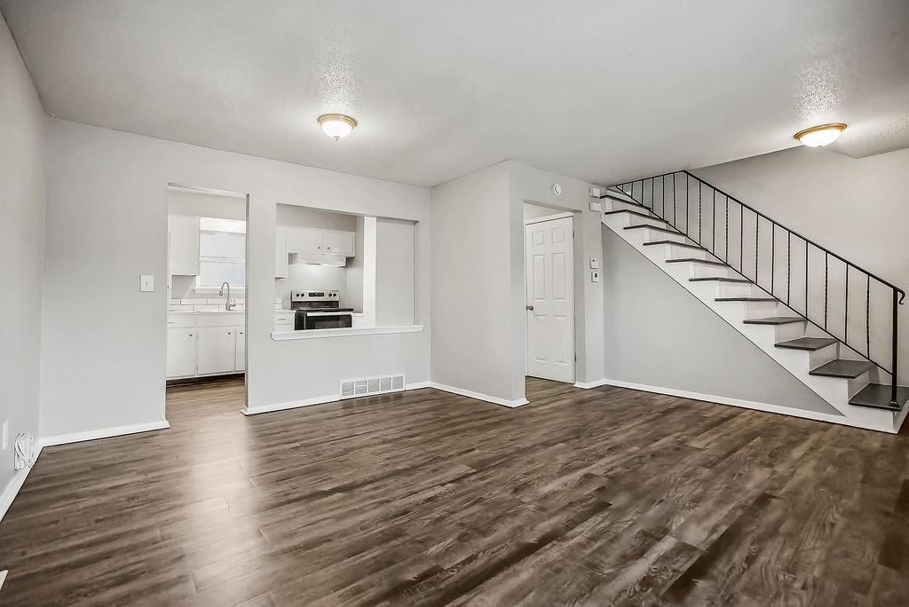 212 N Oak Drive — photo 5