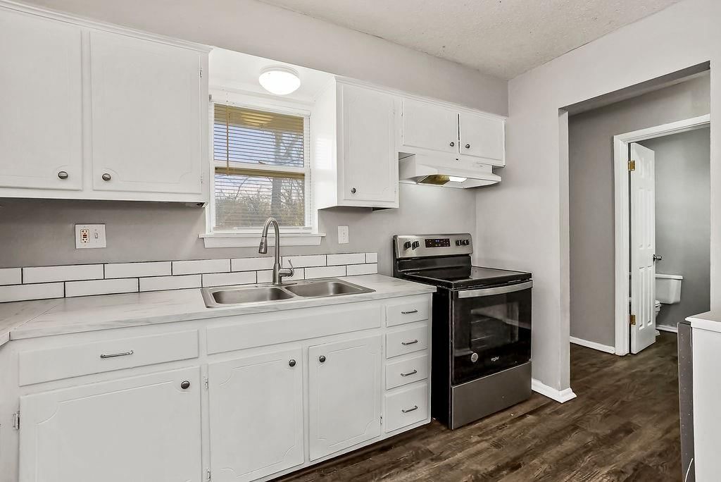 212 N Oak Drive — photo 8