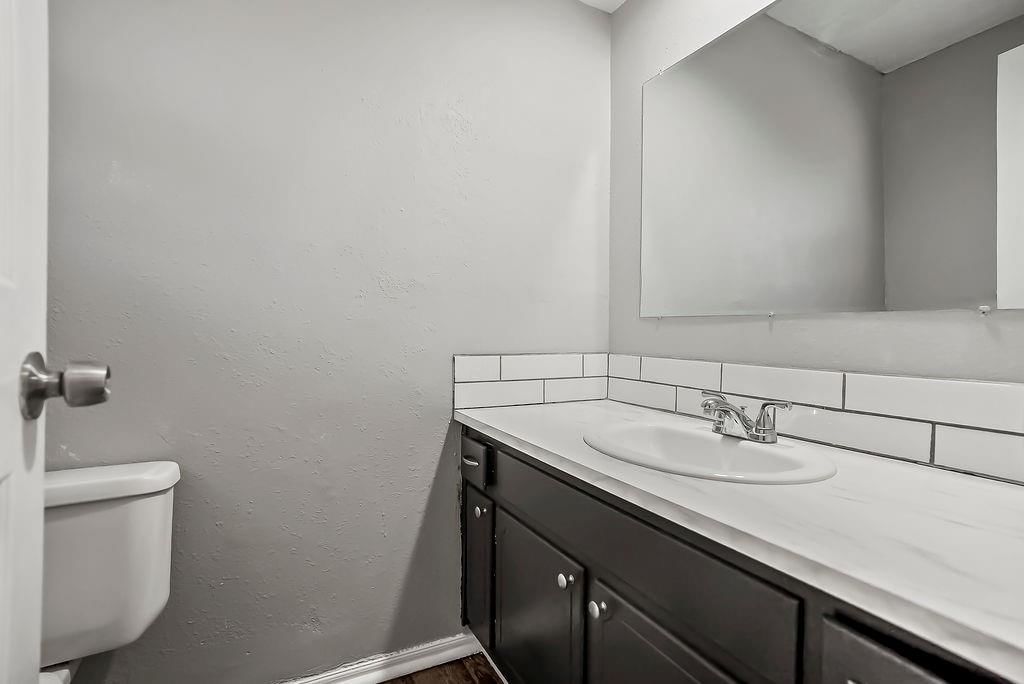 212 N Oak Drive — photo 9