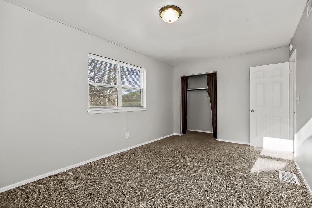 212 N Oak Drive — photo 26