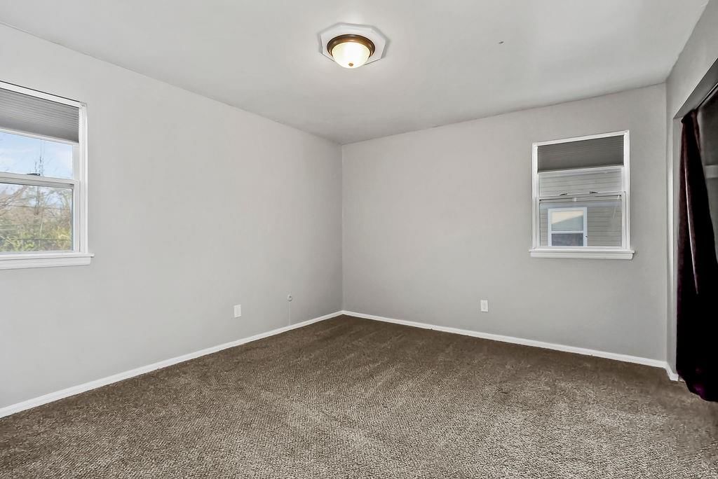 212 N Oak Drive — photo 27