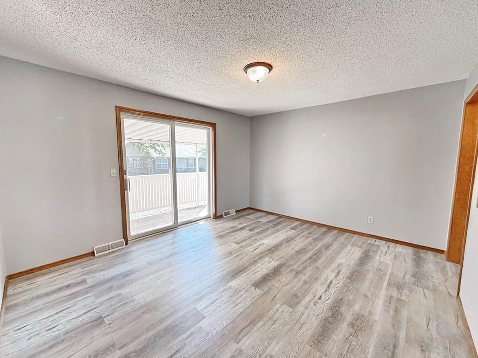 1303 S Forest Street — photo 15