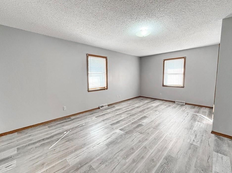 1303 S Forest Street — photo 27