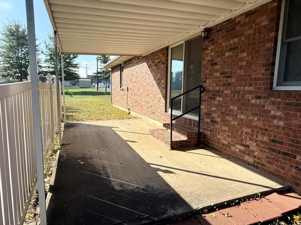 1303 S Forest Street — photo 40