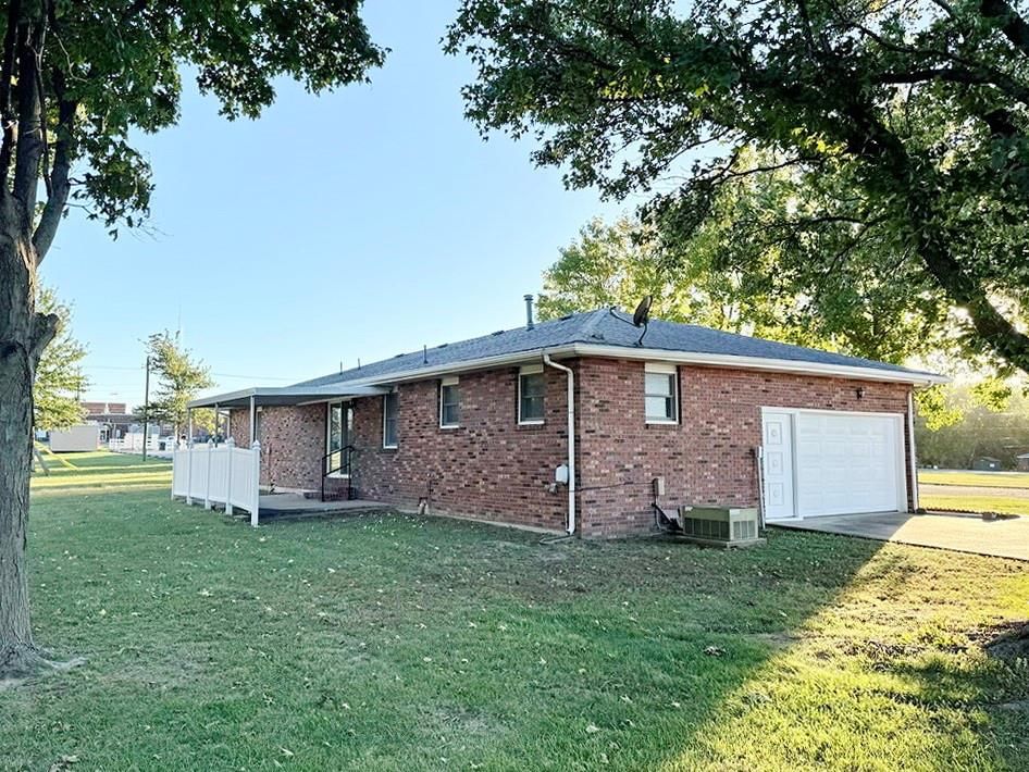 1303 S Forest Street — photo 44