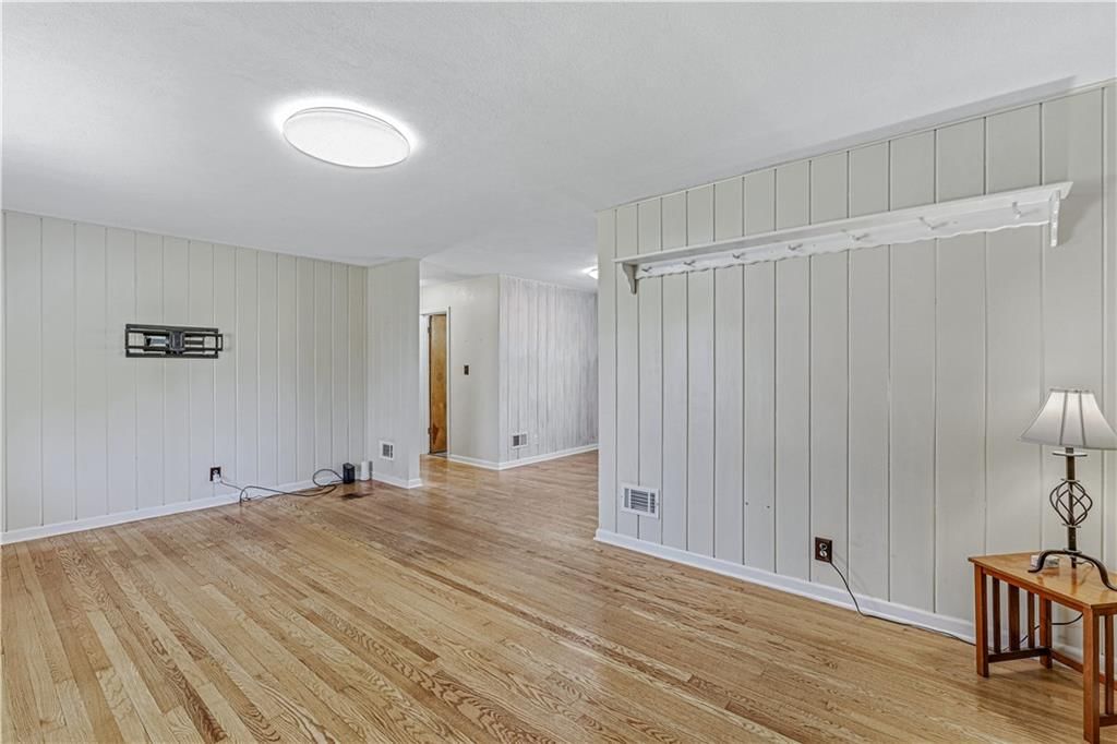 9805 E Linwood Boulevard — photo 4