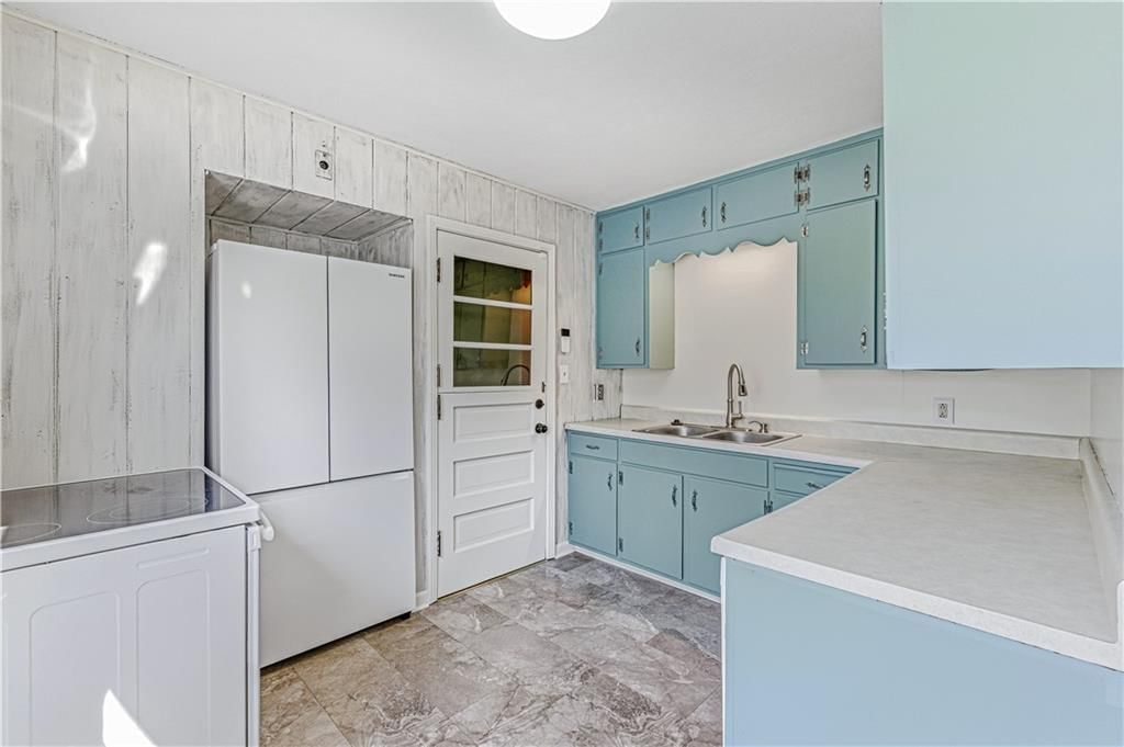 9805 E Linwood Boulevard — photo 7