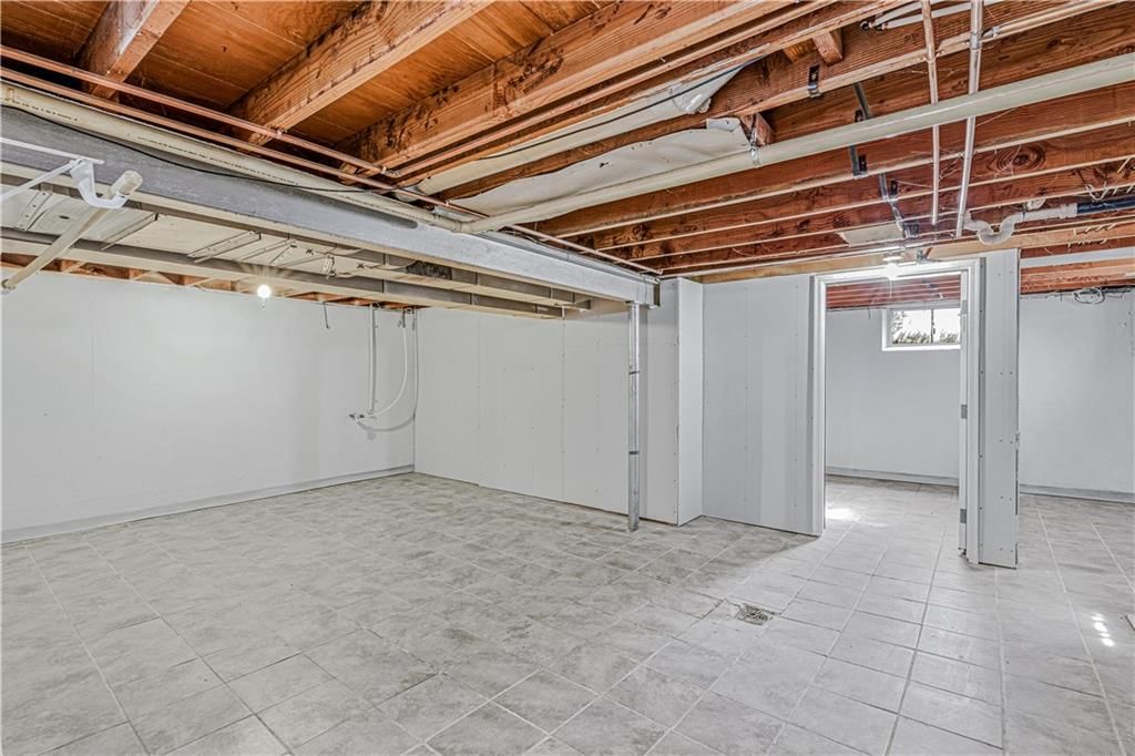 9805 E Linwood Boulevard — photo 15
