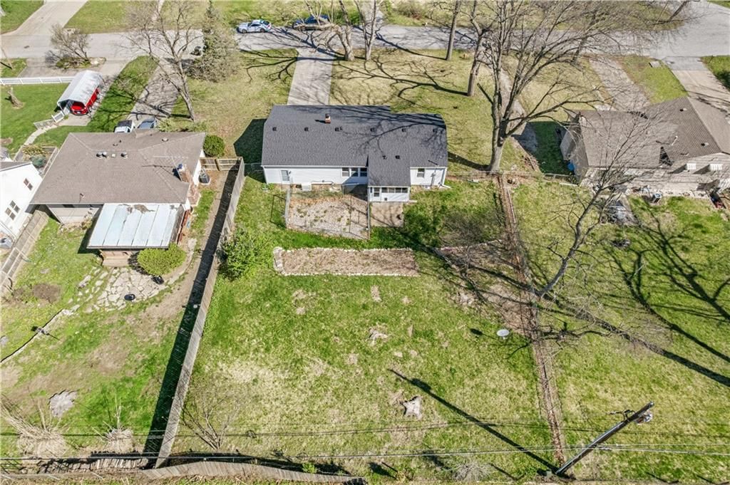 9805 E Linwood Boulevard — photo 21