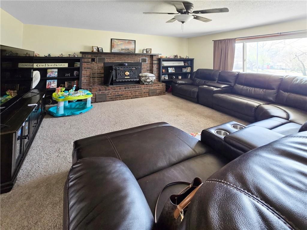 623 Christopher Street — photo 10