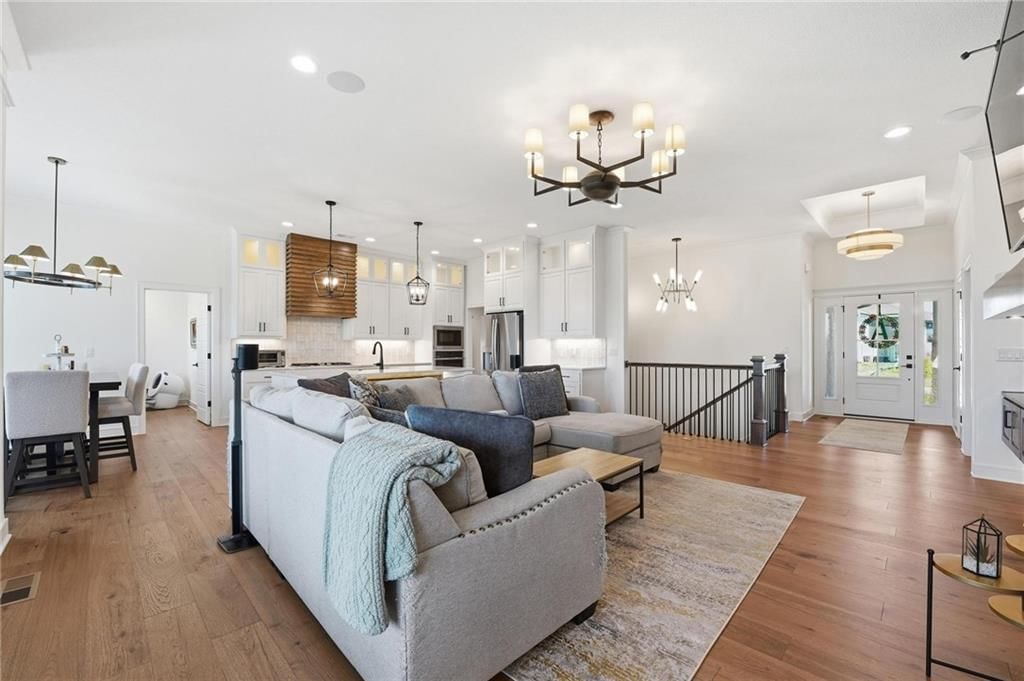 4209 NE Hideaway Drive — photo 3