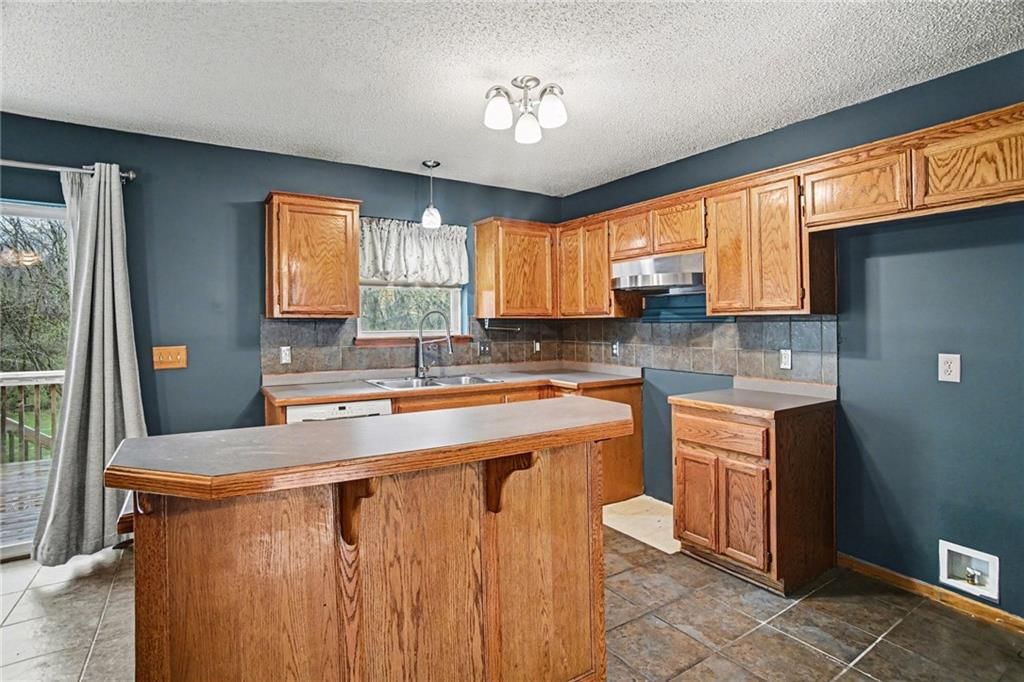18600 Woodruff Street — photo 11