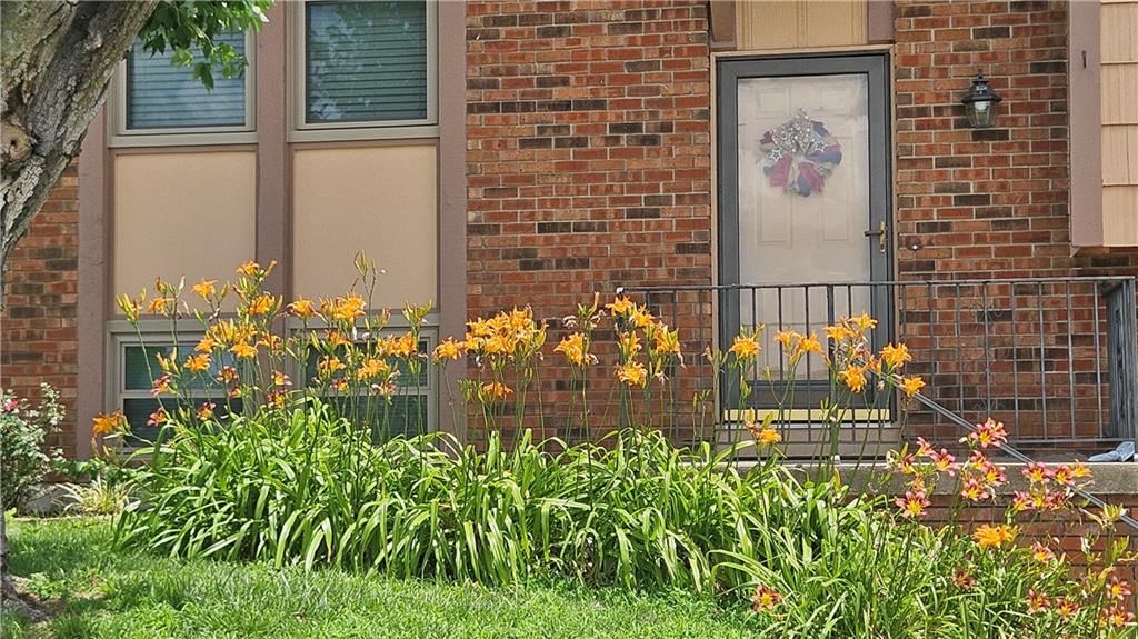 4605 N Brooklyn Avenue — photo 3