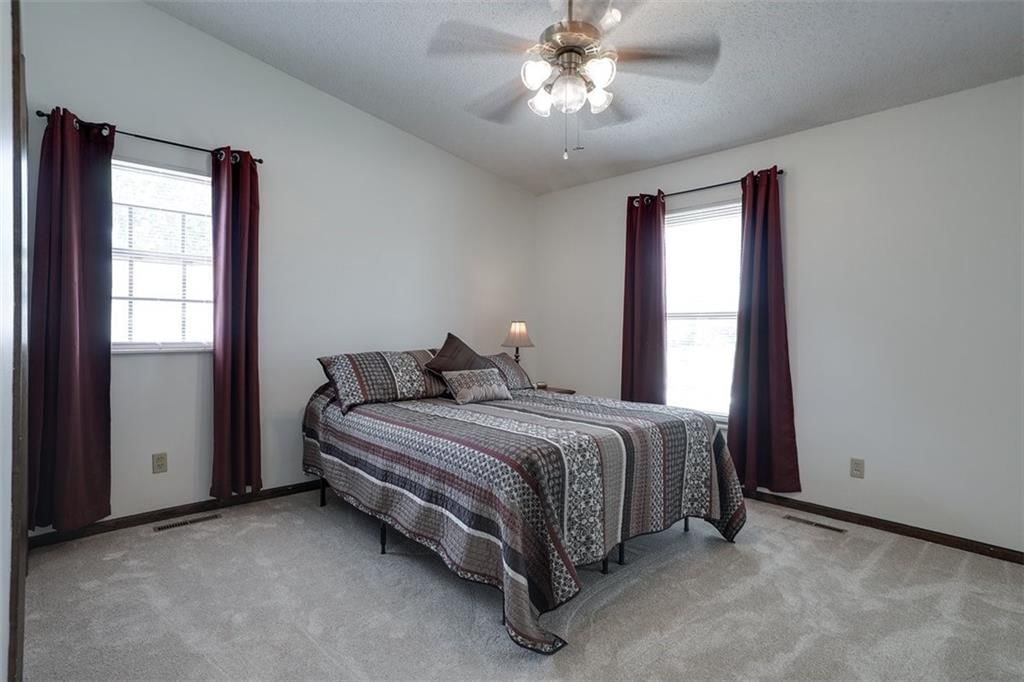 4605 N Brooklyn Avenue — photo 10