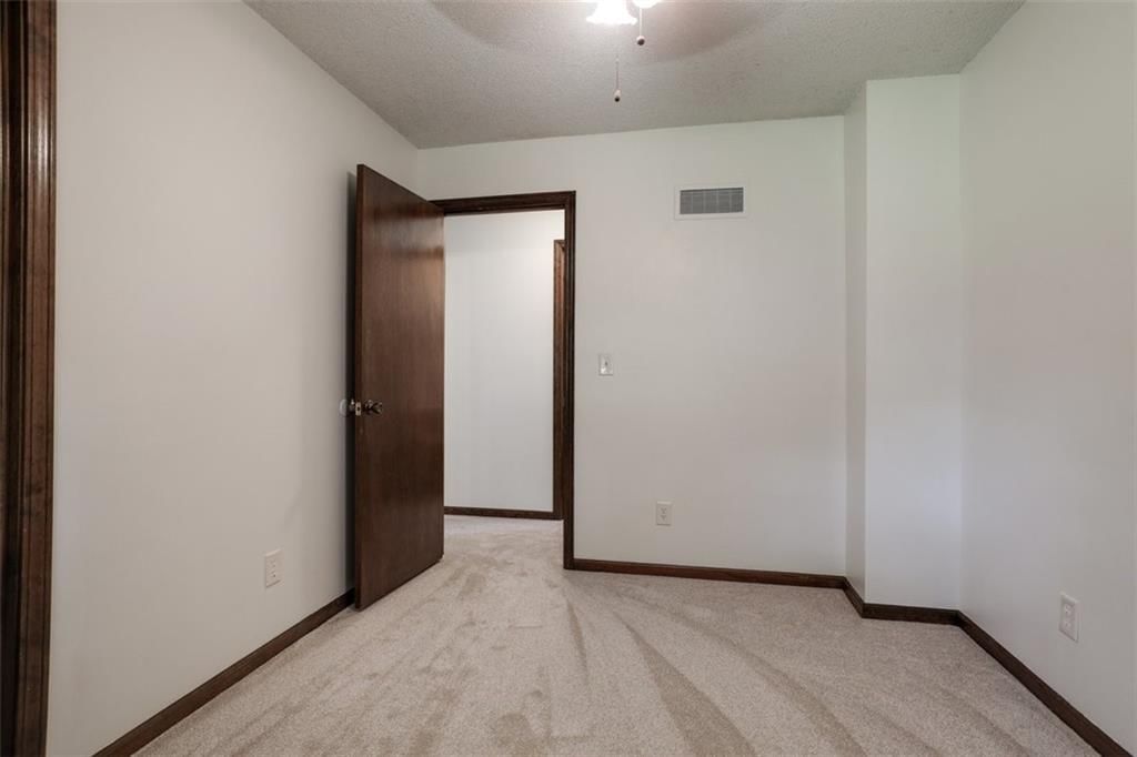 4605 N Brooklyn Avenue — photo 17