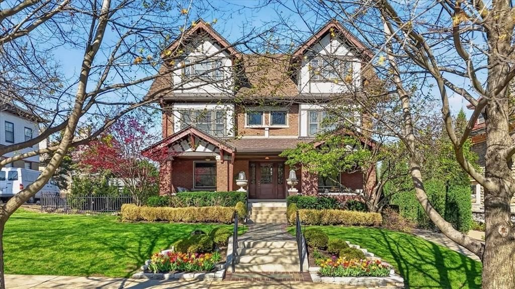3666 Belleview Avenue, Kansas City, MO