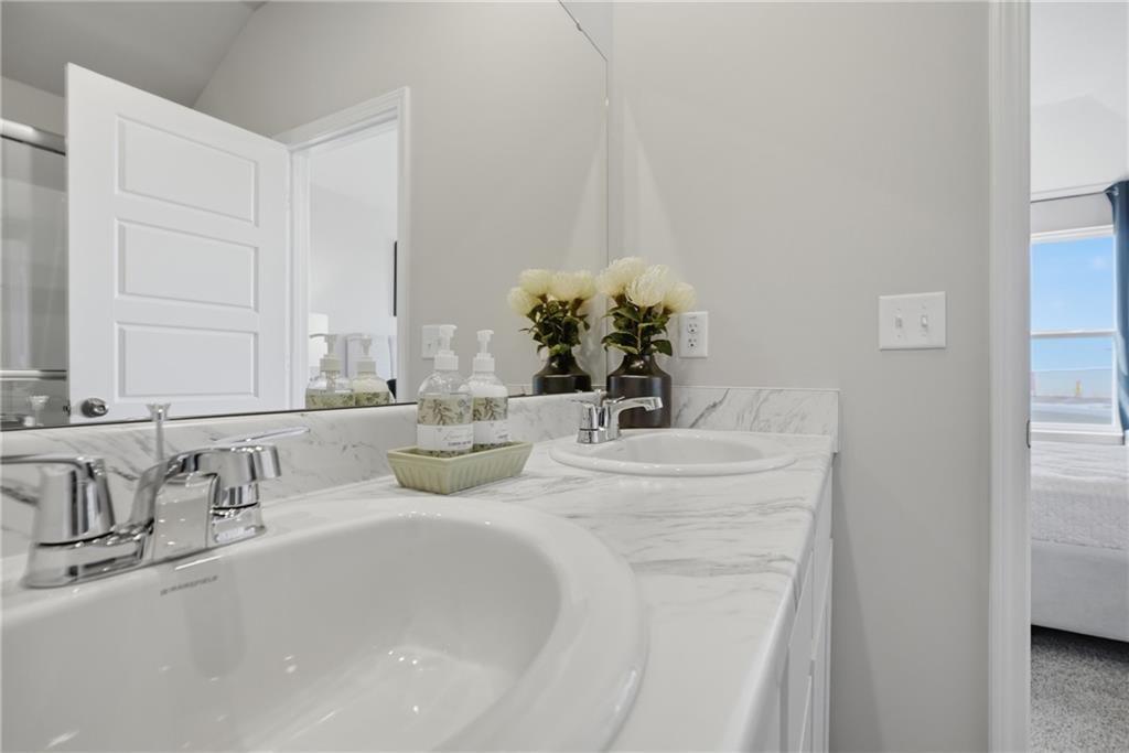 613 W Fountain Street — photo 20