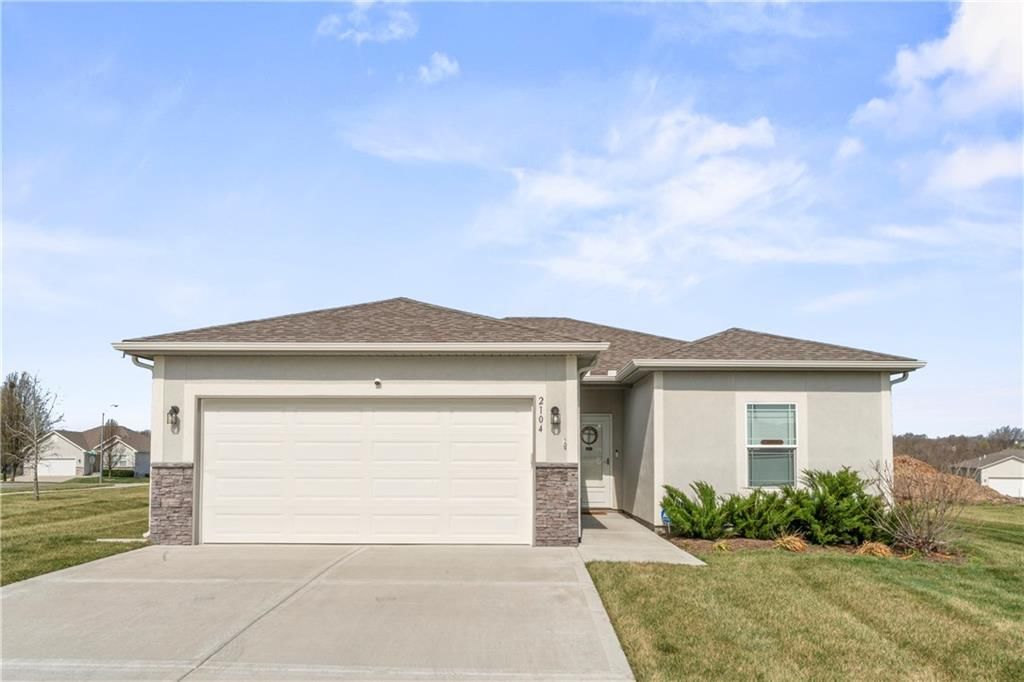2104 Crestview Place — photo 3