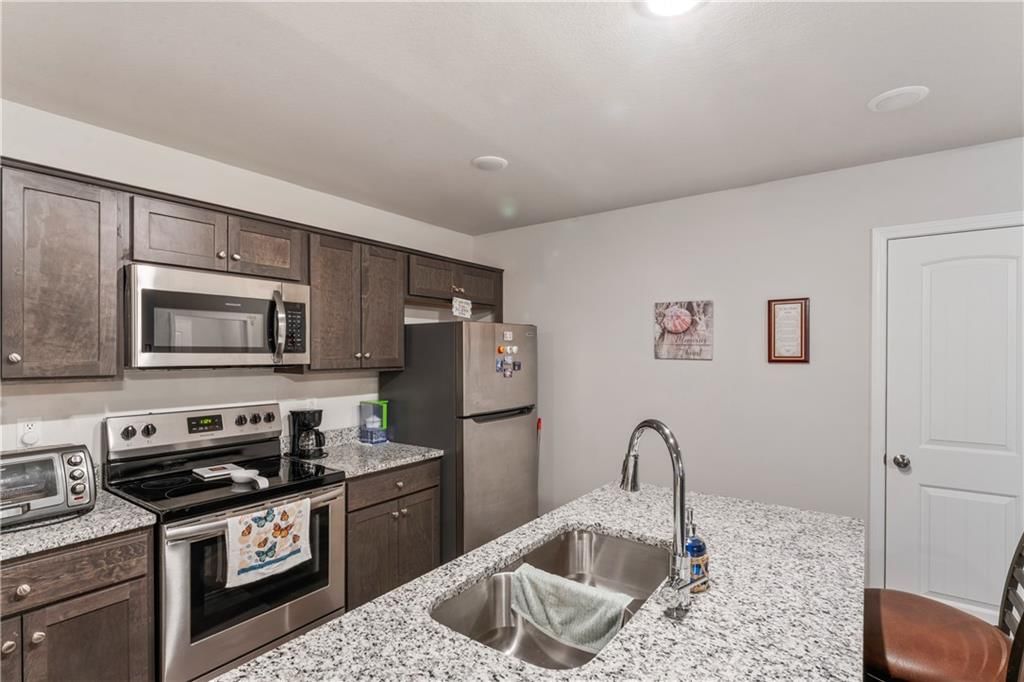 2104 Crestview Place — photo 11