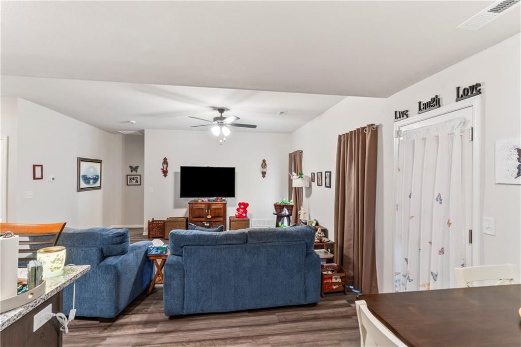 2104 Crestview Place — photo 13