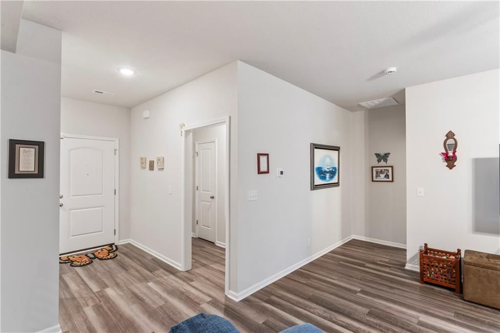 2104 Crestview Place — photo 15
