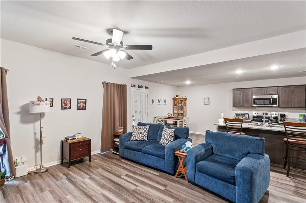 2104 Crestview Place — photo 17
