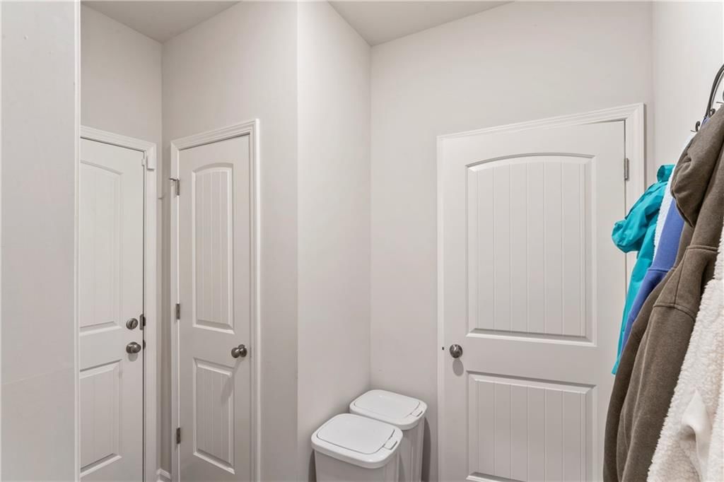 2104 Crestview Place — photo 22
