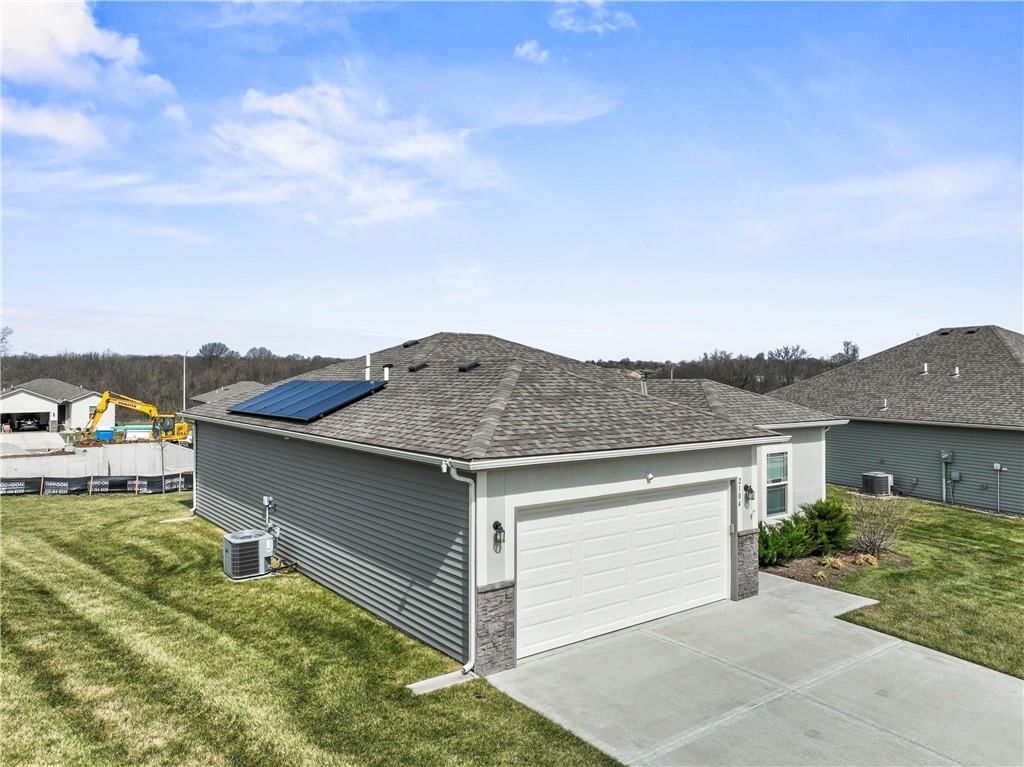 2104 Crestview Place — photo 27