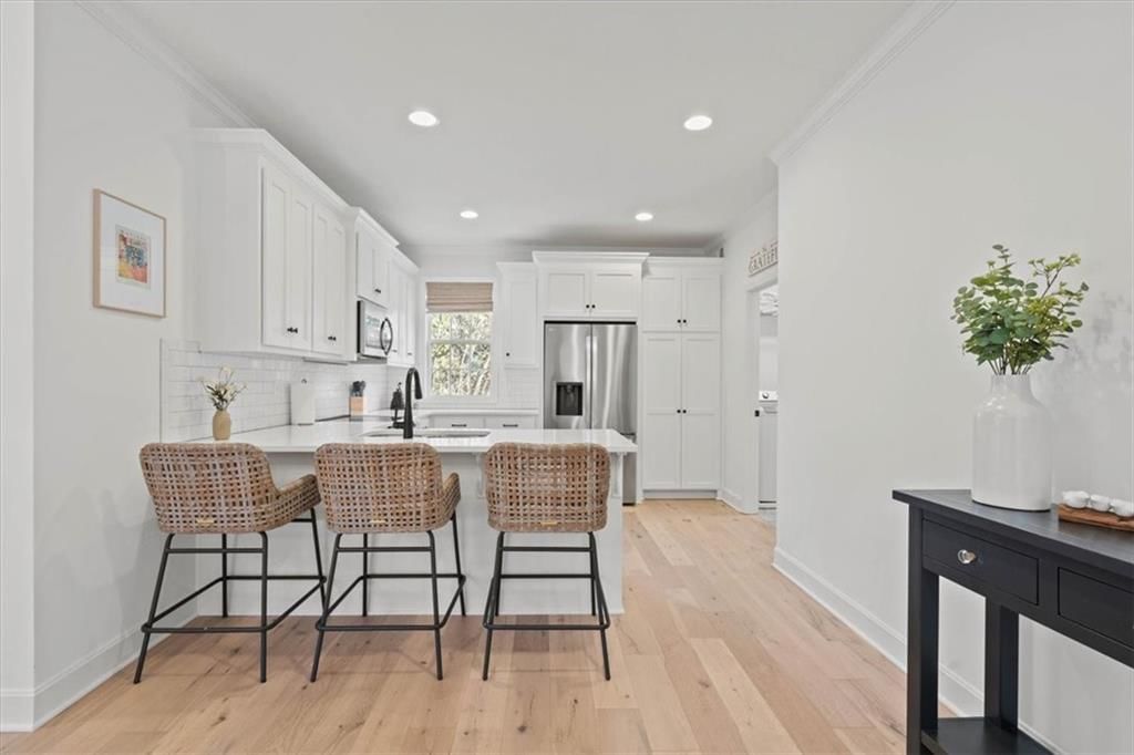 912 E 110th Terrace — photo 9