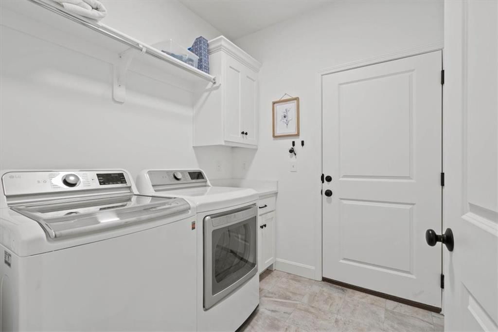 912 E 110th Terrace — photo 13