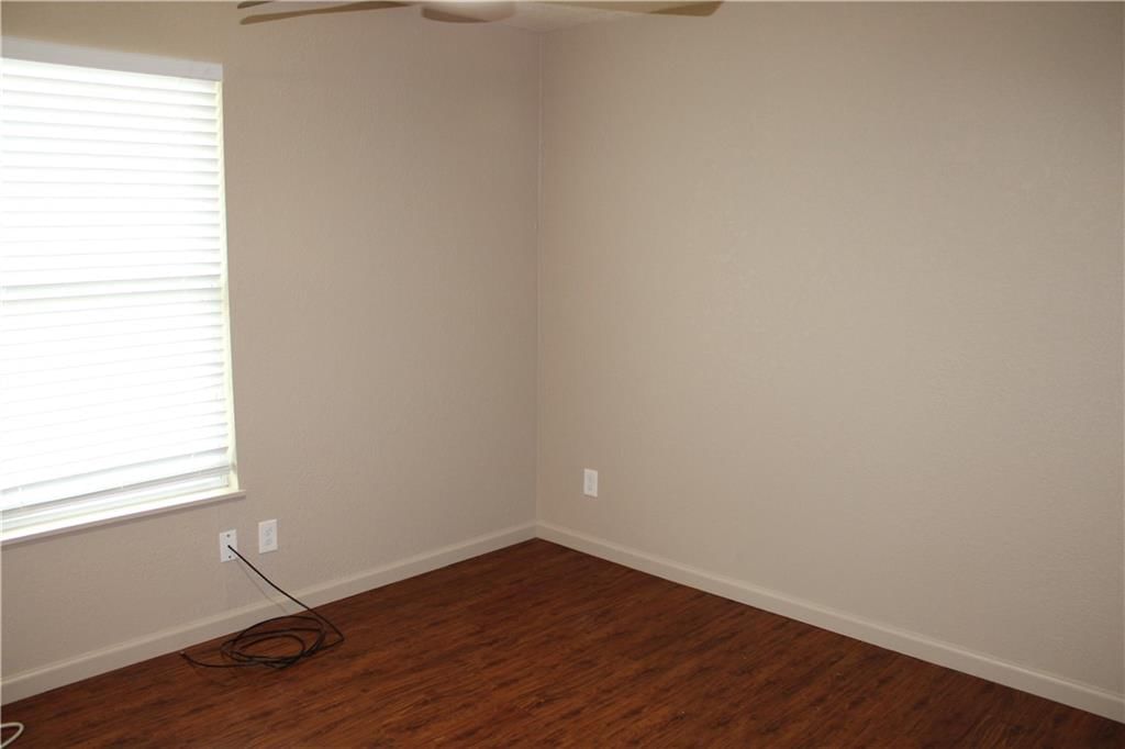 405 E Jackson Street — photo 14