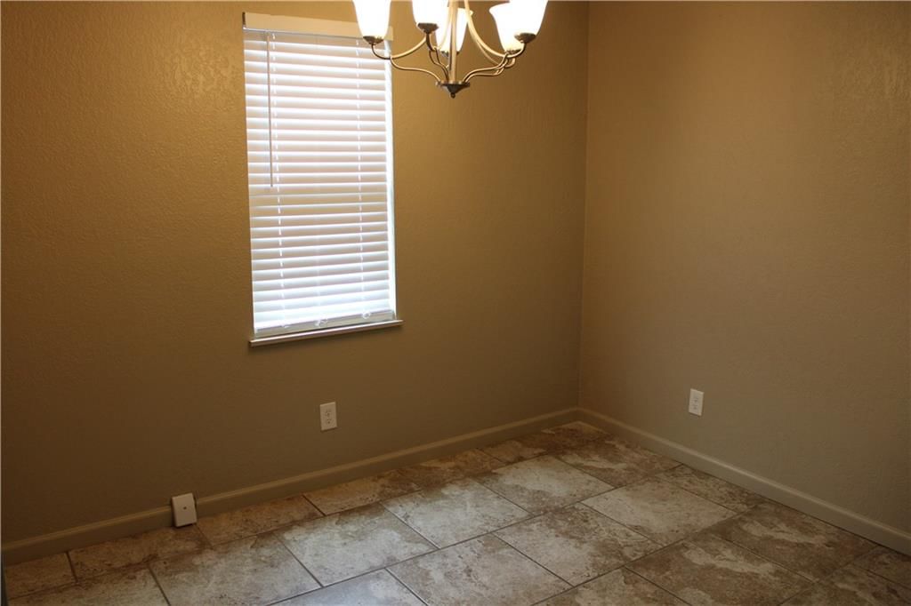 405 E Jackson Street — photo 15