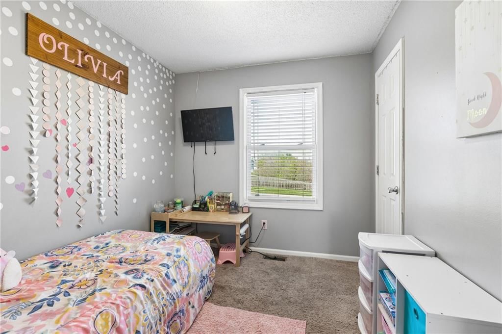 7521 N Stark Avenue — photo 15