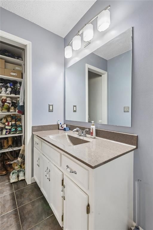 7521 N Stark Avenue — photo 21