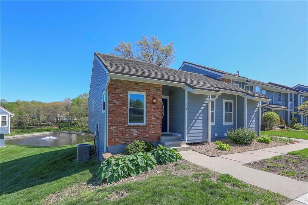 270 NE Bayview Drive — photo 3