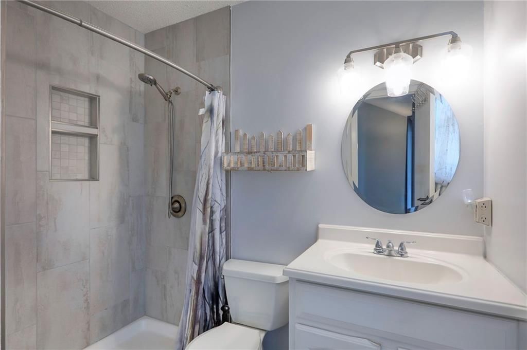 270 NE Bayview Drive — photo 24