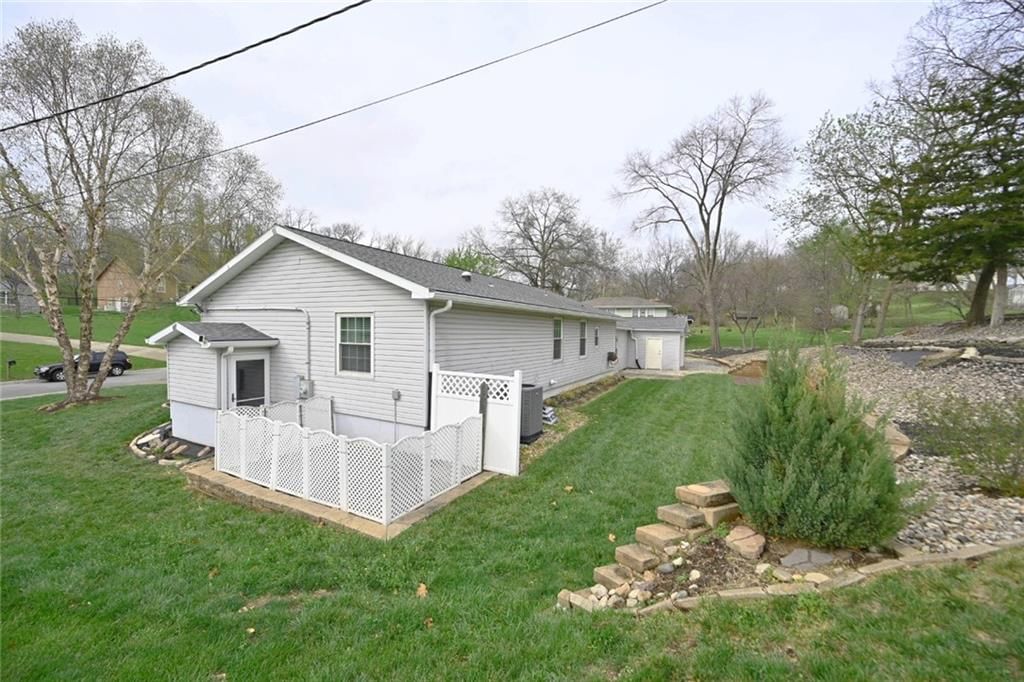 5005 NW Merrimac Avenue — photo 7