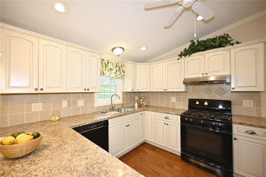 5005 NW Merrimac Avenue — photo 24