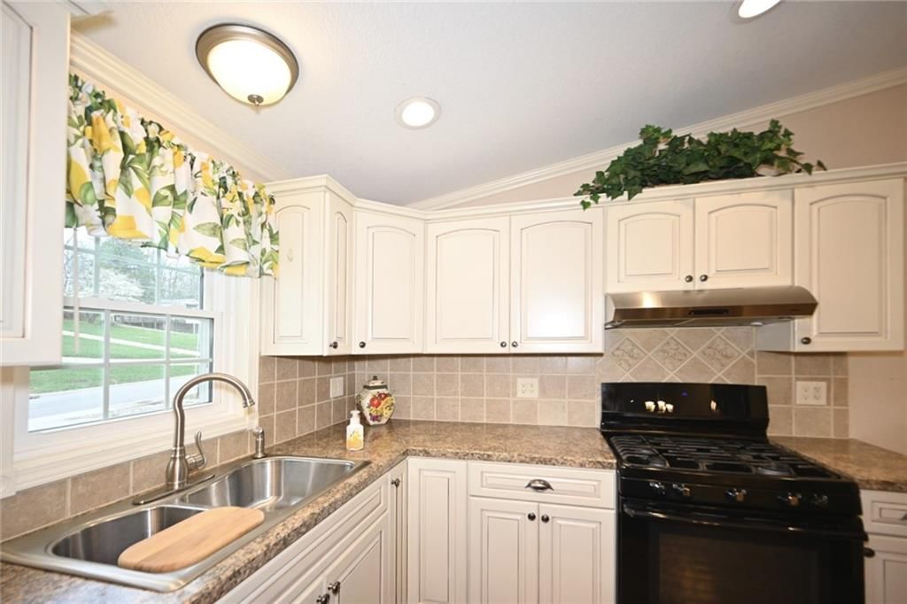 5005 NW Merrimac Avenue — photo 26