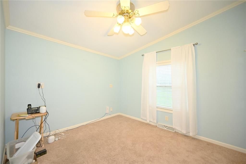 5005 NW Merrimac Avenue — photo 34