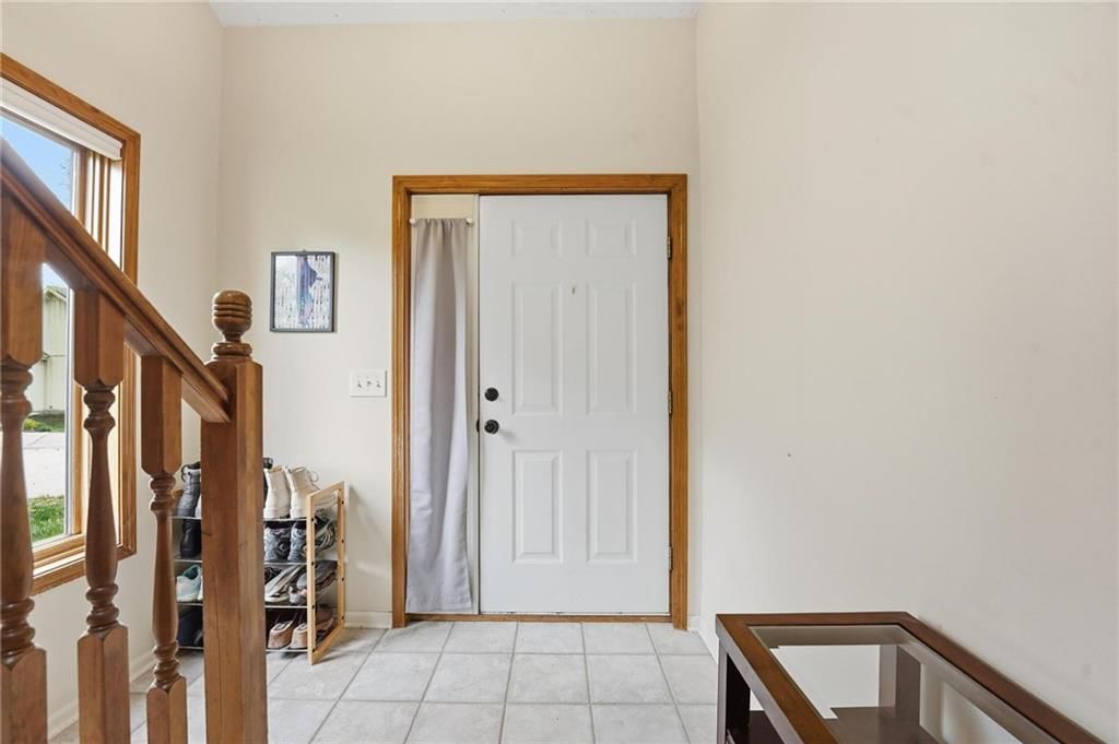 8205 NW Bradford Court — photo 4