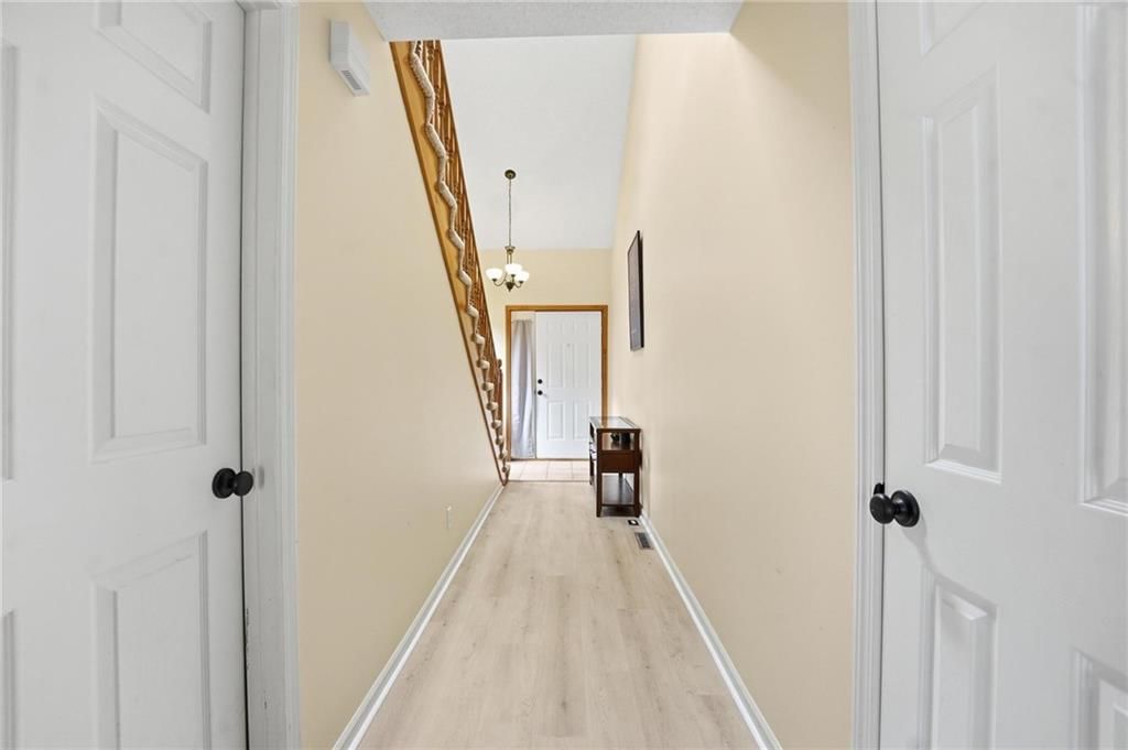 8205 NW Bradford Court — photo 6