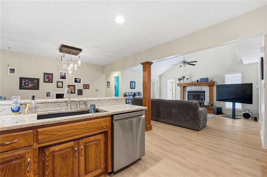 8205 NW Bradford Court — photo 11