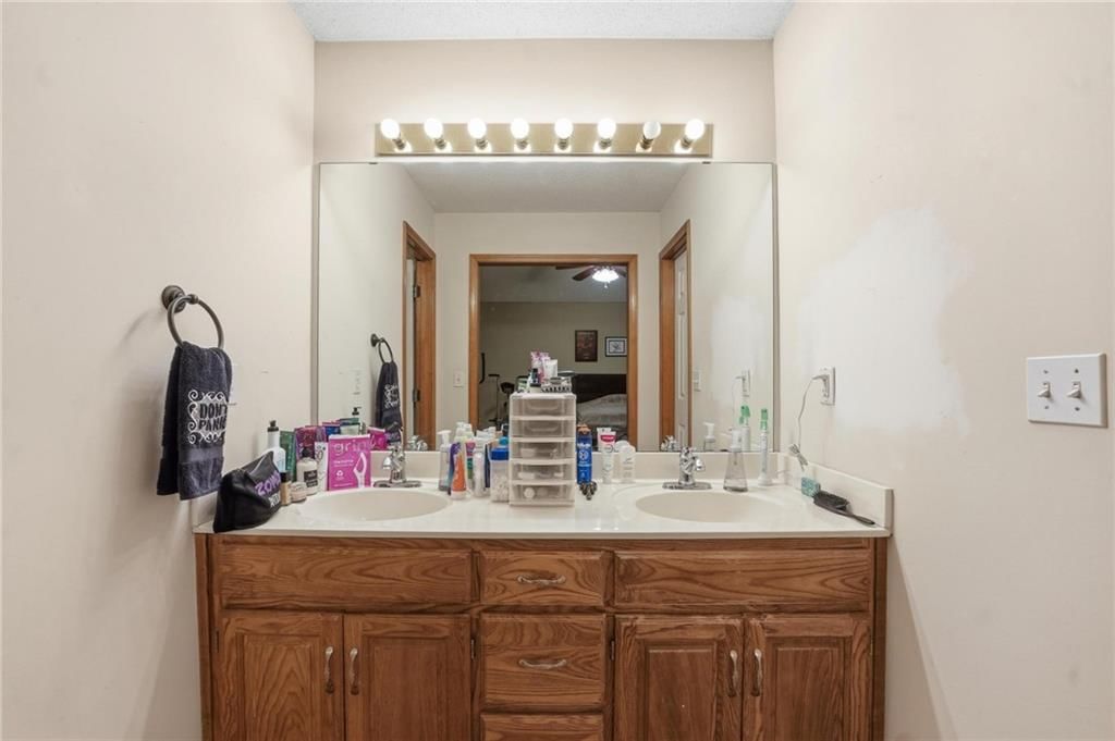 8205 NW Bradford Court — photo 20