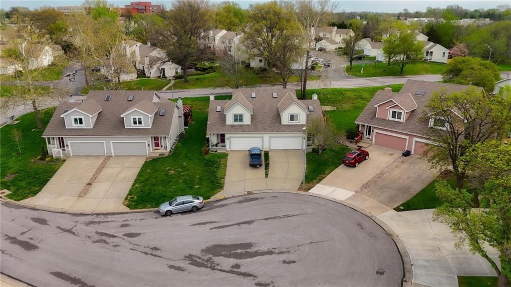 8205 NW Bradford Court — photo 41