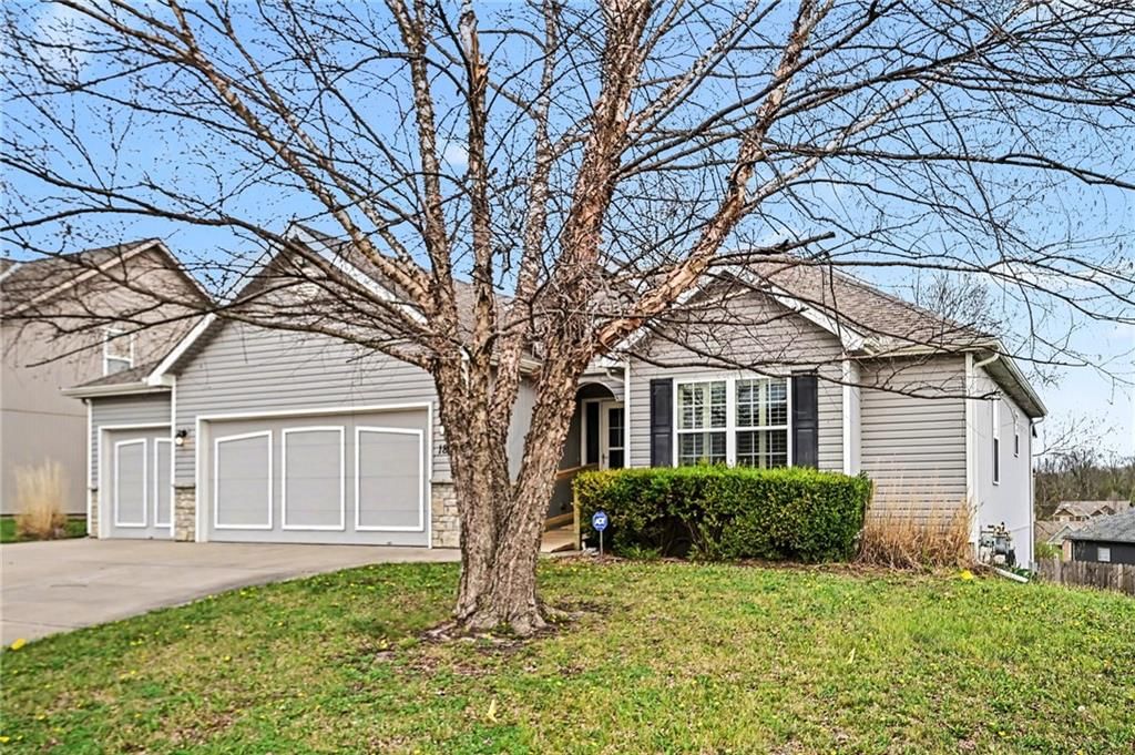 1842 White Tail Lane — photo 3