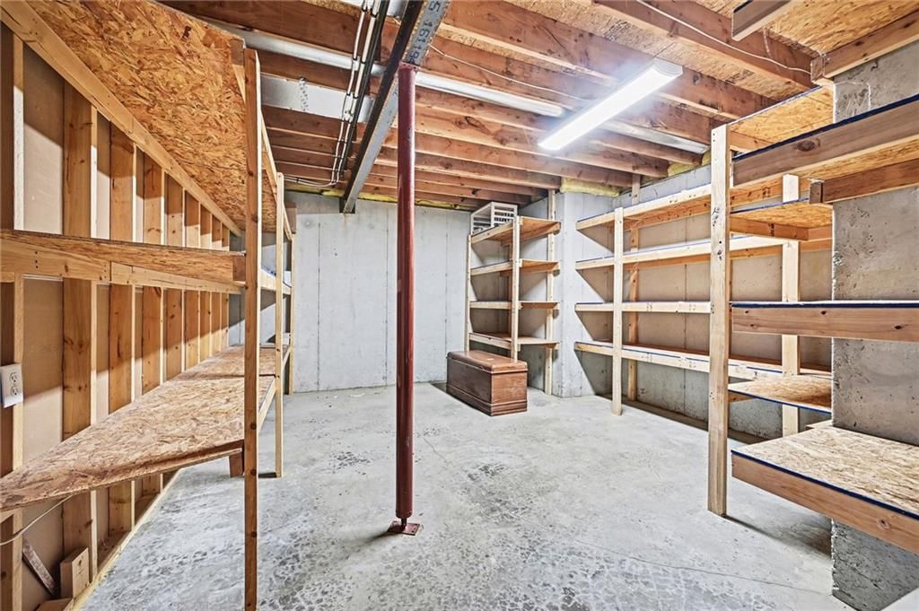1842 White Tail Lane — photo 37
