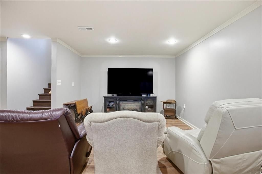 16630 Ingrid Street — photo 34