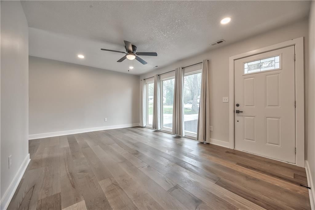 7709 E 113th Street — photo 5
