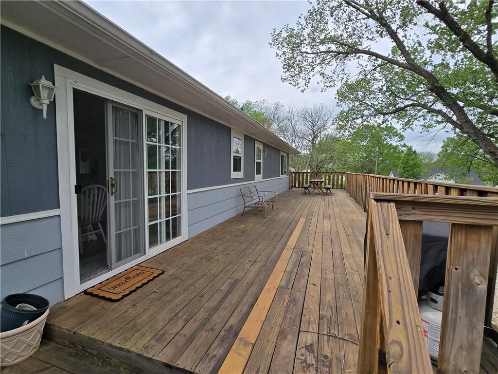 302 N Dement Street — photo 8